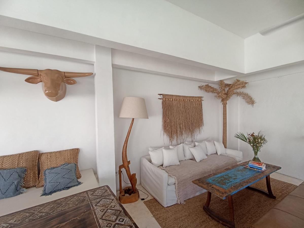 Sal Central Uluwatu  Luaran gambar