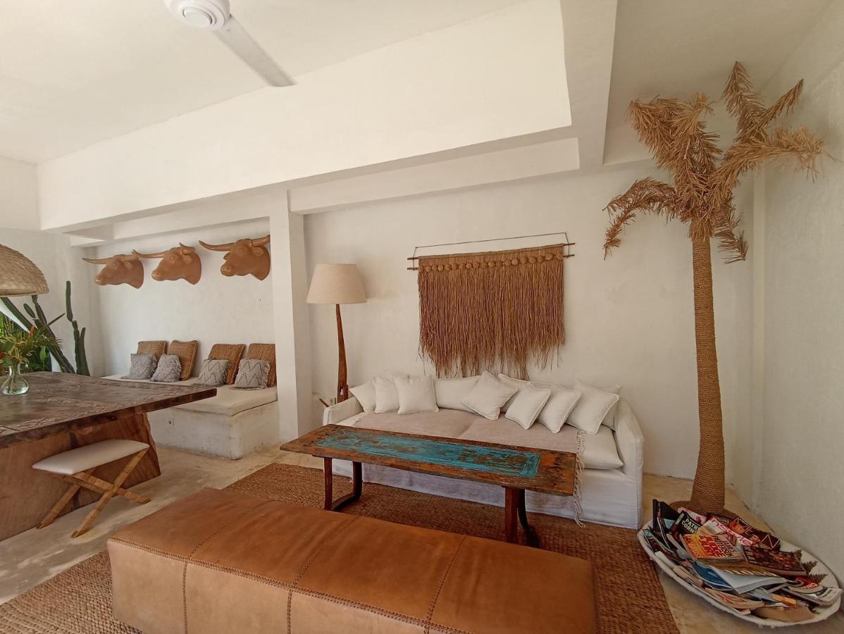Sal Central Uluwatu  Luaran gambar